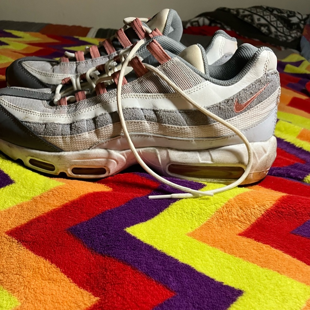 Size 13 Nike Air Max 95 stardust shoes DM0011-008 - Picture 4 of 14